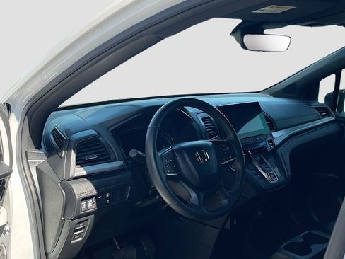Used 2024 Honda Odyssey Sport image 9