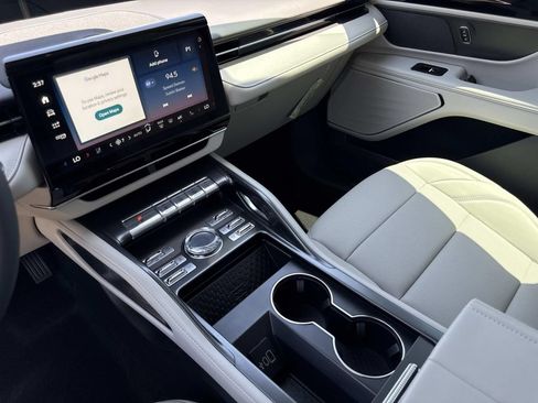 New 2026 Lincoln Nautilus Premier AWD/4WD image 26