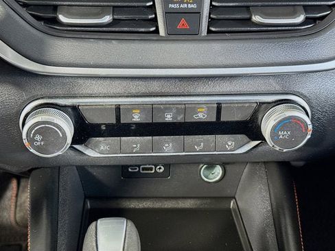 Certified 2022 Nissan Altima 2.5 SR image 16