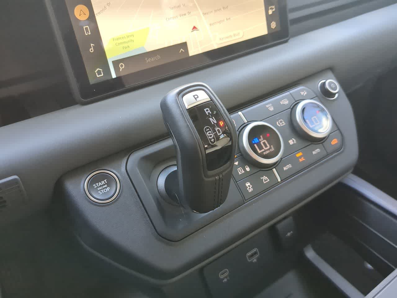 Certified 2024 Land Rover Defender 110 X-Dynamic SE AWD/4WD image 34