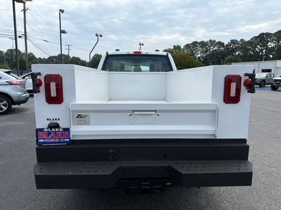 New 2025 Ford F250 XL w/ FX4 Off-Road Package