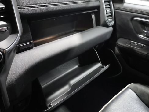 Used 2024 RAM 1500 Laramie AWD/4WD image 35