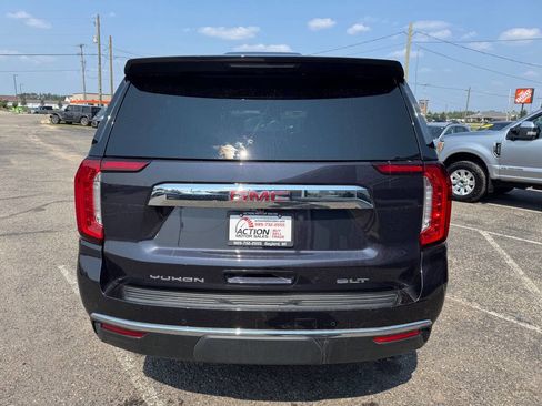 Used 2024 GMC Yukon XL SLT image 4