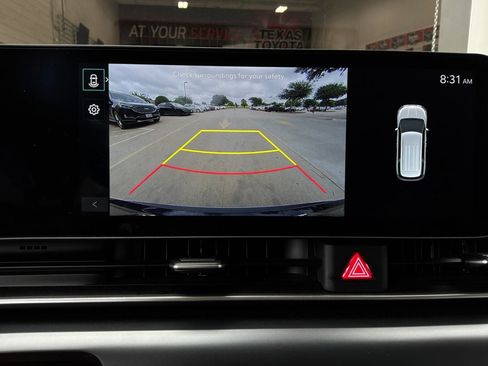 Used 2026 Kia Carnival FWD image 36