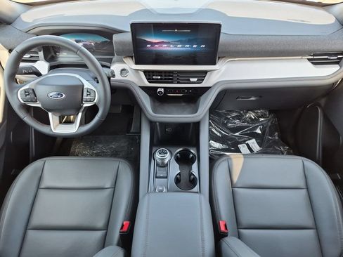 New 2027 Ford Explorer Active w/ Active Comfort Package AWD/4WD image 13