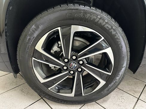 Certified 2025 Buick Enclave Sport Touring image 16