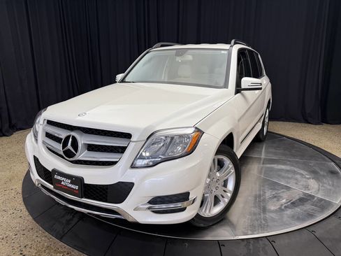 Used 2013 Mercedes-Benz GLK 350 4MATIC image 3
