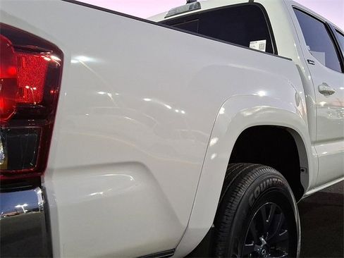 Certified 2022 Toyota Tacoma SR5 image 8