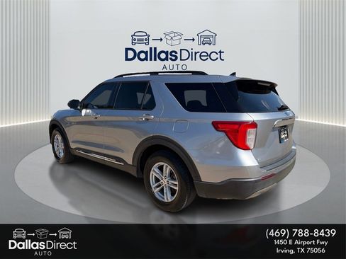 Used 2022 Ford Explorer XLT w/ Equipment Group 202A image 8