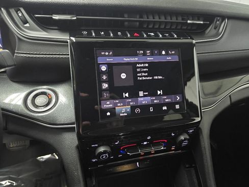 Used 2022 Jeep Grand Cherokee L Laredo w/ Luxury Tech Group I AWD/4WD image 25