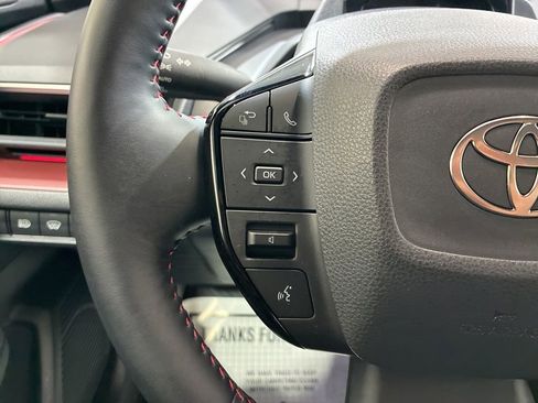 Used 2025 Toyota Prius Plug-In Hybrid FWD image 29