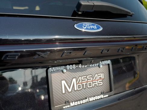 Used 2025 Ford Explorer ST-Line AWD/4WD image 13