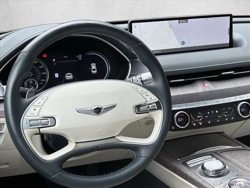 Used 2024 Genesis G80 image 16