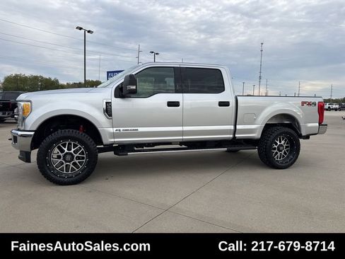 Used 2017 Ford F250 XLT w/ XLT Value Package image 8