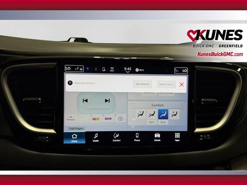 Used 2024 Chrysler Pacifica Touring-L FWD image 26