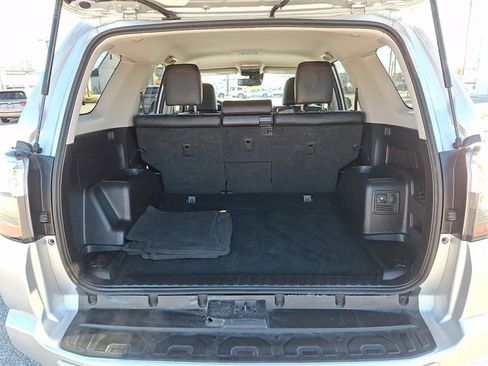 Used 2024 Toyota 4Runner TRD Off-Road Premium image 31