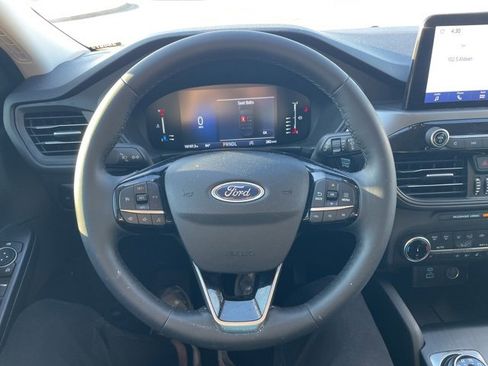 Used 2023 Ford Escape Active w/ Cold Weather Package image 9