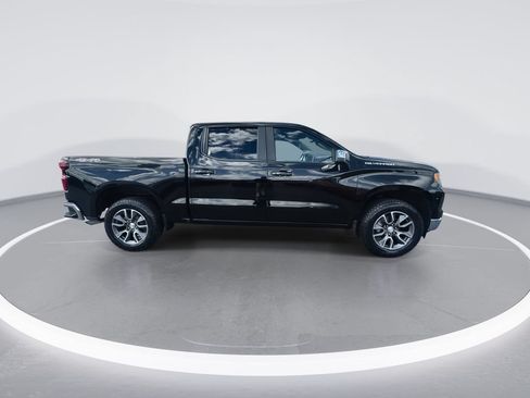 Used 2023 Chevrolet Silverado 1500 LT AWD/4WD image 9