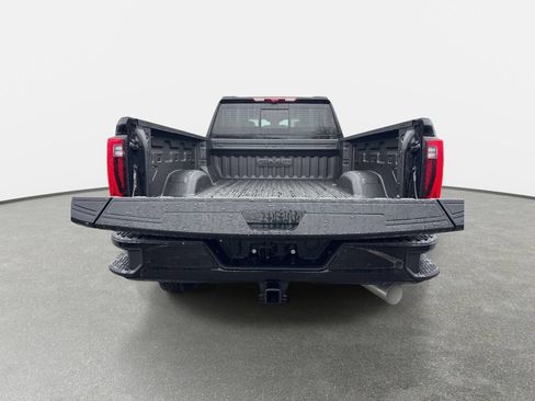 New 2026 GMC Sierra 3500 Denali w/ Denali Reserve Package AWD/4WD image 4
