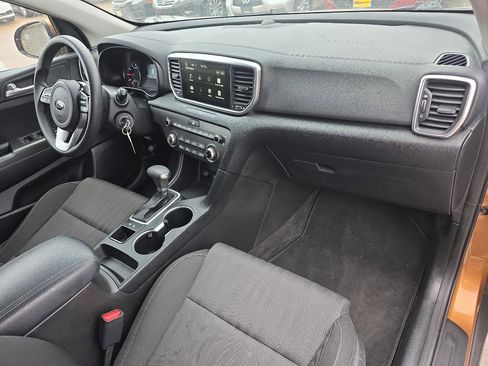 Used 2020 Kia Sportage LX image 19