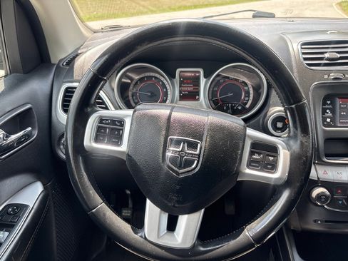 Used 2018 Dodge Journey SE w/ Connectivity Group FWD image 16