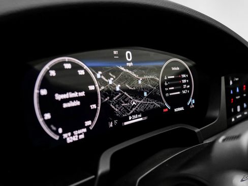 Used 2025 Porsche 911 Carrera image 37