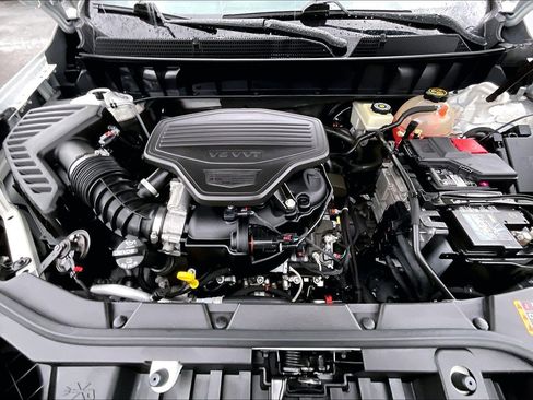 Used 2018 Cadillac XT5 Platinum image 9