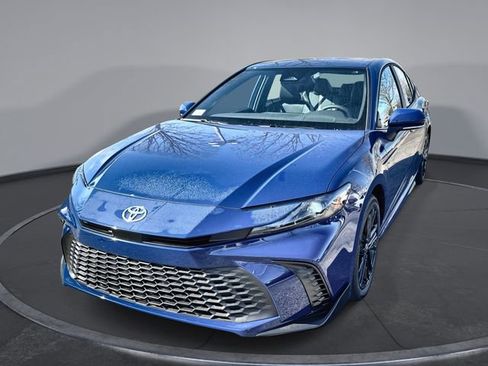 New 2026 Toyota Camry SE image 1