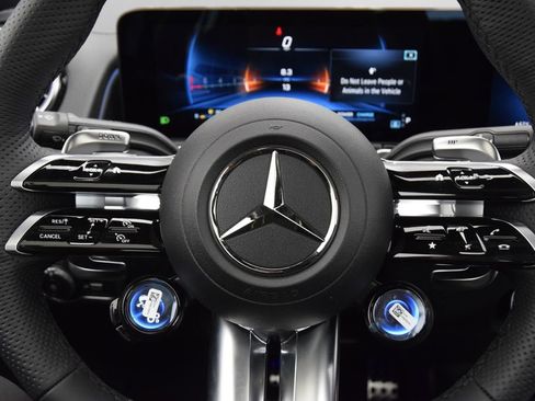 New 2026 Mercedes-Benz GLB 35 AMG 4MATIC image 23