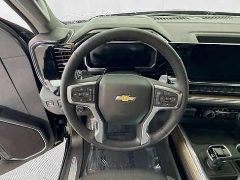 New 2026 Chevrolet Silverado 1500 LT w/ Z71 Off-Road Package AWD/4WD image 13