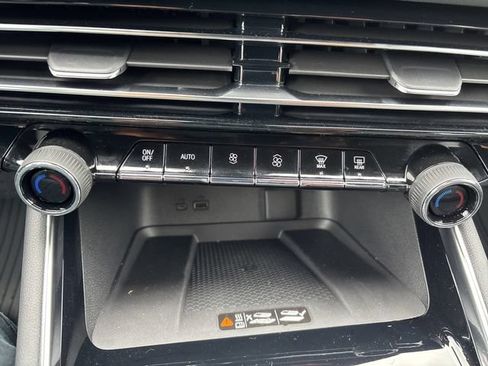 New 2026 Chevrolet Traverse Z71 w/ Enhanced Driving Package AWD/4WD image 24