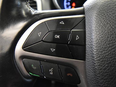 Used 2019 Jeep Grand Cherokee Limited image 27