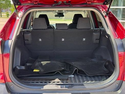 Used 2024 Toyota RAV4 LE AWD/4WD image 9