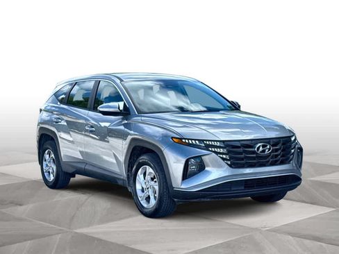Used 2024 Hyundai Tucson SE AWD/4WD image 2