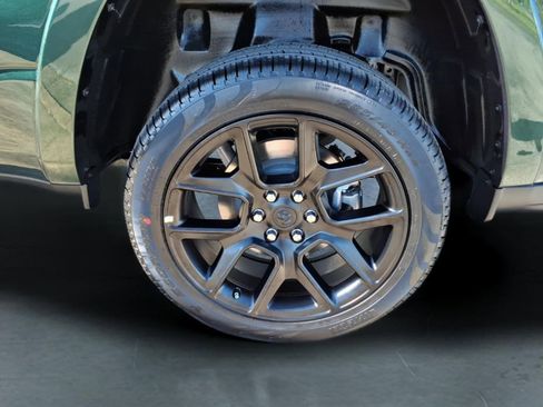 New 2026 RAM 1500 Laramie AWD/4WD image 7