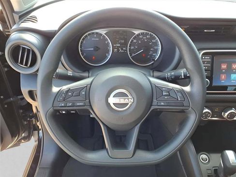 Used 2024 Nissan Kicks S image 19