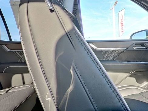 New 2026 GMC Acadia Denali w/ Super Cruise Package FWD image 29