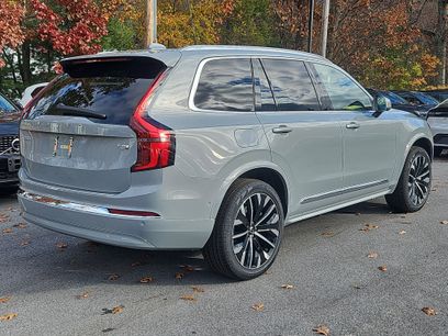 New 2026 Volvo XC90 T8 Plus