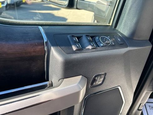 Used 2022 Ford F350 Lariat w/ Lariat Ultimate Package image 15