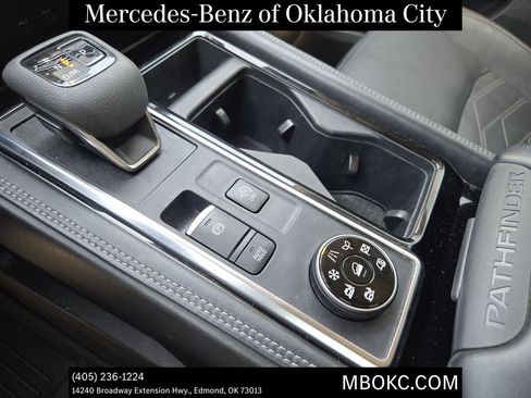 Used 2023 Nissan Pathfinder Platinum AWD/4WD image 18