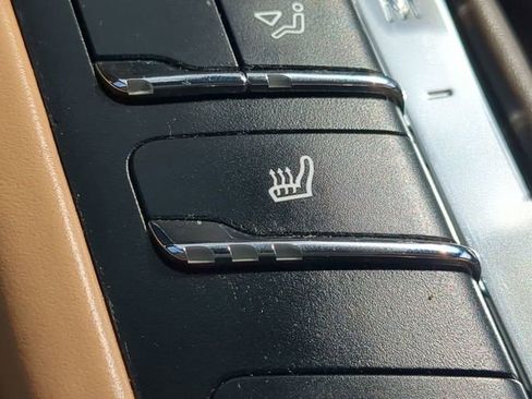 Used 2016 Porsche Macan S image 20