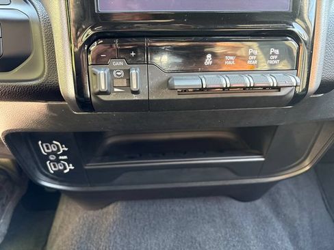 Used 2025 RAM 2500 Big Horn AWD/4WD image 35