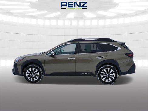 Used 2023 Subaru Outback Touring image 4