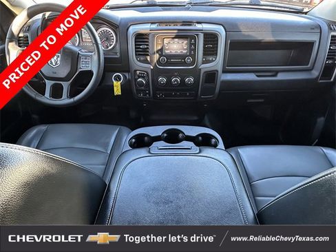 Used 2022 RAM 1500 Tradesman w/ Chrome Appearance Group image 12