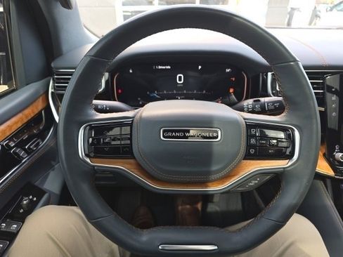 Used 2022 Jeep Grand Wagoneer Series II w/ Premium Group II image 13