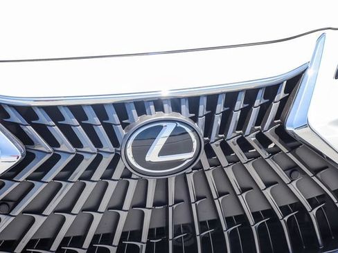 Used 2024 Lexus ES 300h w/ Premium Package FWD image 11