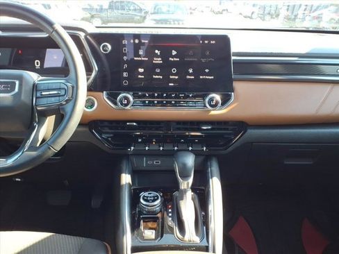 Used 2024 GMC Canyon AT4 w/ Canyon Safety Plus Package image 10