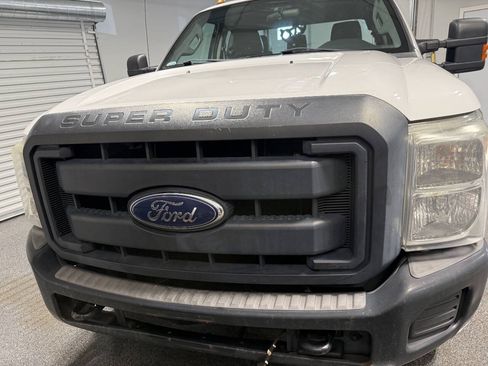 Used 2012 Ford F250 XL w/ PWR Equipment Group AWD/4WD image 2