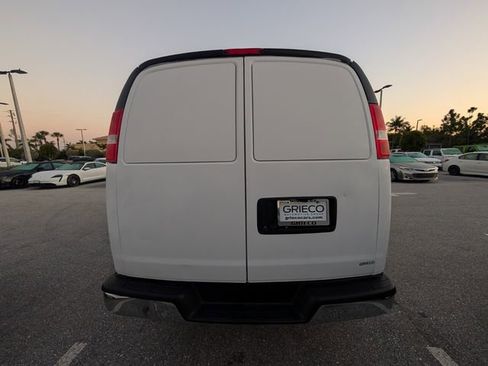 Used 2021 Chevrolet Express 2500 w/ Driver Convenience Package RWD image 8