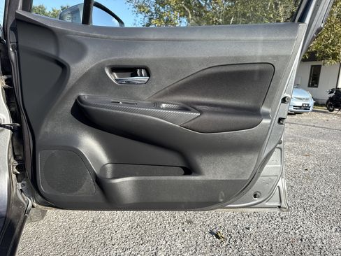 Used 2021 Nissan Versa SV image 24